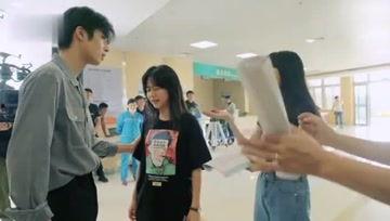 小超娱乐吃瓜,揭秘娱乐圈最新吃瓜事件 第1张 小超娱乐吃瓜,揭秘娱乐圈最新吃瓜事件 第1张